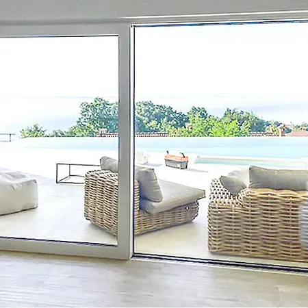Luxurious Holiday Homebregi * Donji Rukavac